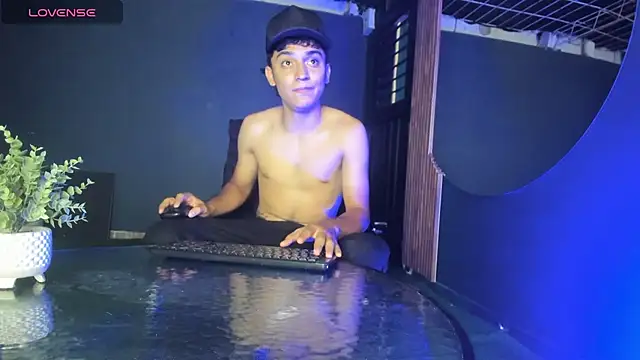 Snapshot of Austin_Cardieff chatting on February 26, 3:42 am Austin Cardieff online show from February 26, 3:42 am