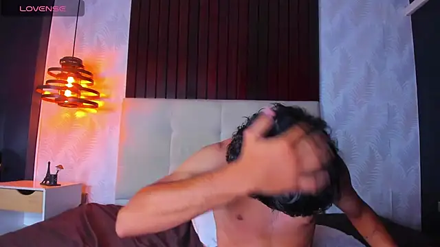 Snapshot of Austin_Cardieff chatting on March 3, 9:33 am Austin Cardieff online show from March 3, 9:33 am