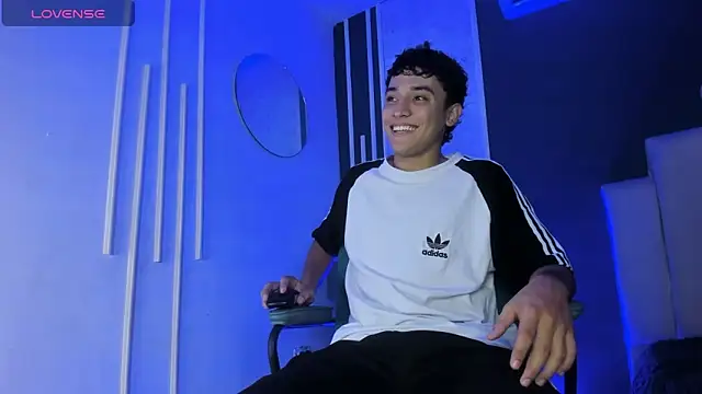 Snapshot of Austin_Cardieff chatting on March 4, 3:22 am Austin Cardieff online show from March 4, 3:22 am