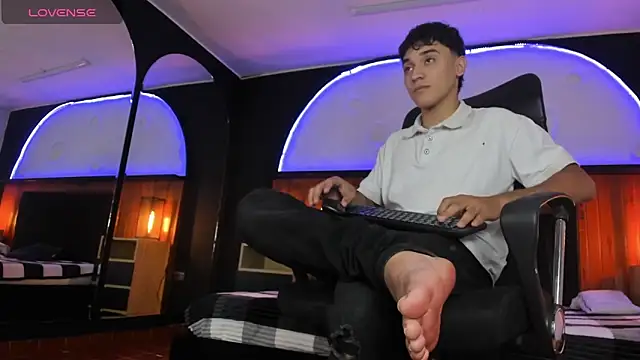 Snapshot of Austin_Cardieff chatting on March 10, 3:34 am Austin Cardieff online show from March 10, 3:34 am