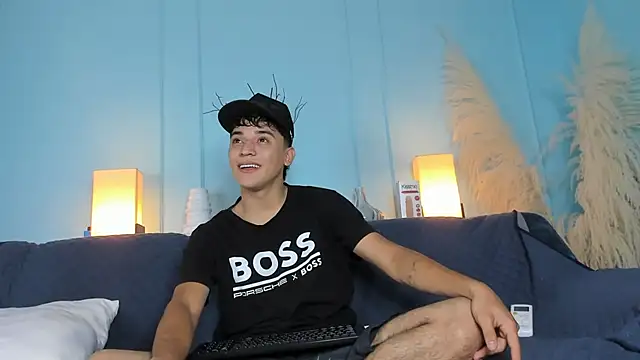 Snapshot of Austin_Cardieff chatting on March 12, 3:35 am Austin Cardieff online show from March 12, 3:35 am