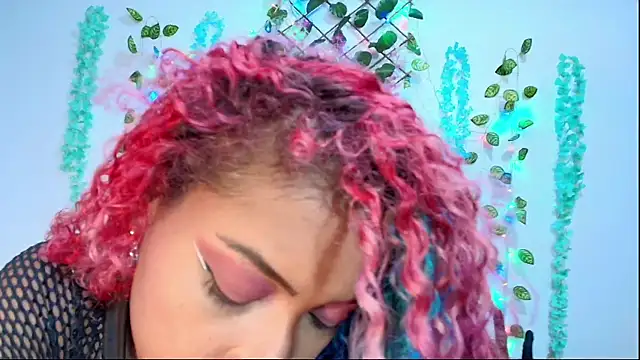 sofia fer online show from March 11, 2:21 am