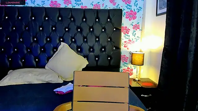 sasha fox00 online show from December 14, 5:14 pm