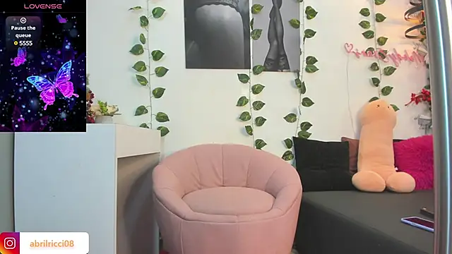 Snapshot of abril_ricci chatting on January 18, 3:20 am abril ricci online show from January 18, 3:20 am