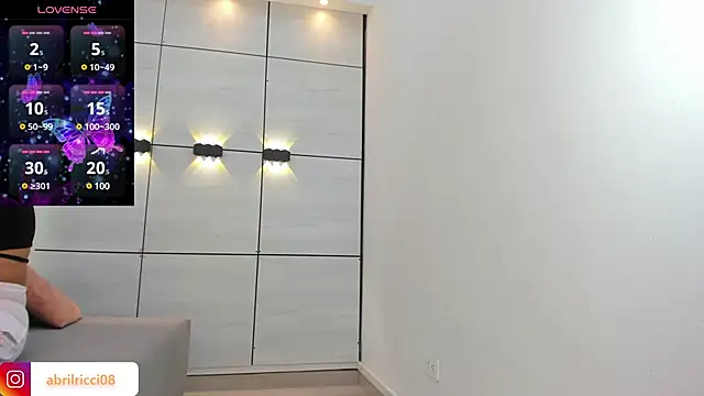 Snapshot of abril_ricci chatting on January 28, 3:47 am abril ricci online show from January 28, 3:47 am