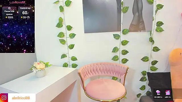 Snapshot of abril_ricci chatting on February 17, 11:42 pm abril ricci online show from February 17, 11:42 pm