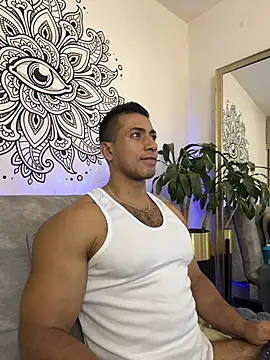 aaroncolombia online show from October 27, 11:58 am