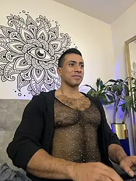 aaroncolombia online show from October 31, 11:11 am