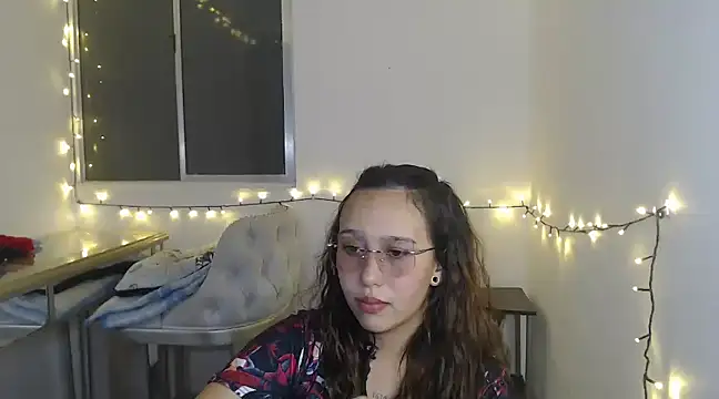 Skarlet Adams28 online show from February 3, 2:58 am