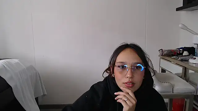 Skarlet Adams28 online show from February 11, 7:59 pm