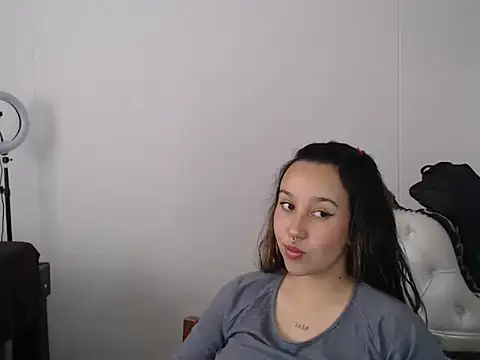 Skarlet Adams28 online show from March 12, 4:02 pm