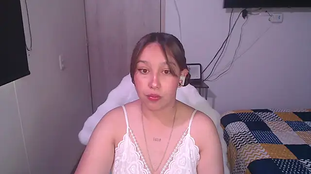 Skarlet Adams28 online show from October 27, 9:30 pm