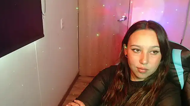 Skarlet Adams28 online show from March 17, 8:34 pm