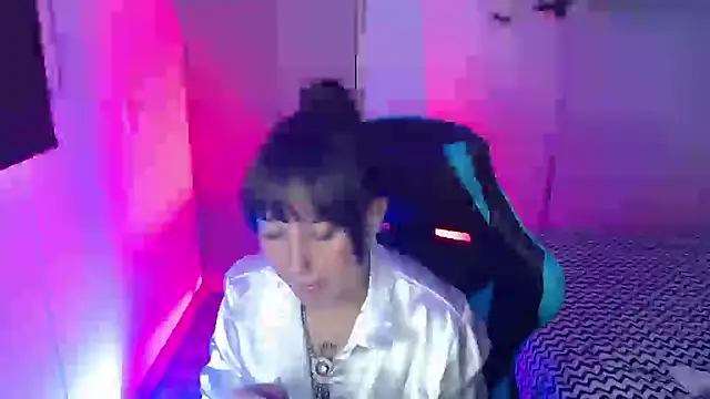 Skarlet Adams28 online show from April 15, 9:59 pm