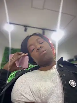 Snapshot of Thyana_LS chatting on January 23, 4:37 pm Thyana LS online show from January 23, 4:37 pm