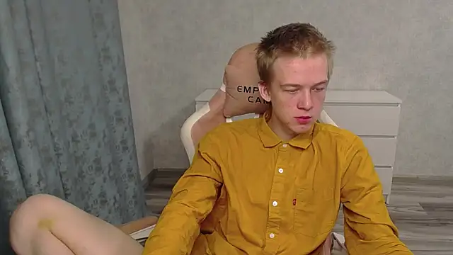 Snapshot of sweetserenity5 chatting on January 9, 2:51 pm sweetserenity5 online show from January 9, 2:51 pm