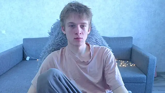 Snapshot of sweetserenity5 chatting on March 2, 7:09 am sweetserenity5 online show from March 2, 7:09 am