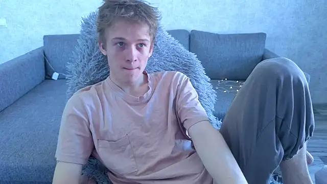 Snapshot of sweetserenity5 chatting on March 2, 7:15 am sweetserenity5 online show from March 2, 7:15 am