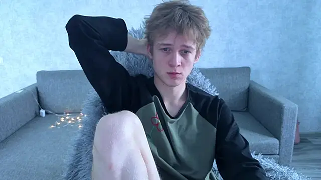 Snapshot of sweetserenity5 chatting on March 5, 7:15 am sweetserenity5 online show from March 5, 7:15 am