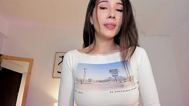 viooletaa online show from January 28, 4:30 pm