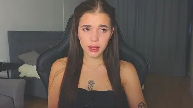 adrianawow1 online show from September 20, 9:38 pm