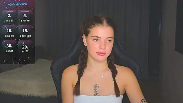 adrianawow1 online show from October 28, 7:27 pm