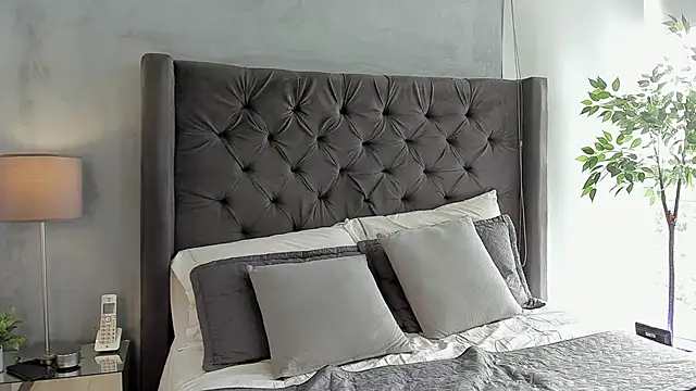 AntonellandJohan online show from February 2, 7:57 pm