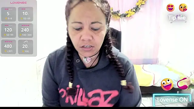 Snapshot of Brunette_sasha chatting on January 17, 11:15 am Brunette sasha online show from January 17, 11:15 am