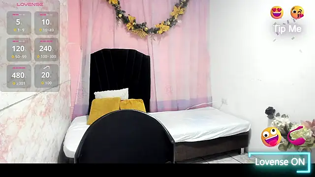 Snapshot of Brunette_sasha chatting on February 13, 10:22 am Brunette sasha online show from February 13, 10:22 am