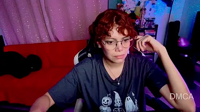 Snapshot of Drea_Foox chatting on July 21, 4:04 am Drea Foox online show from July 21, 4:04 am