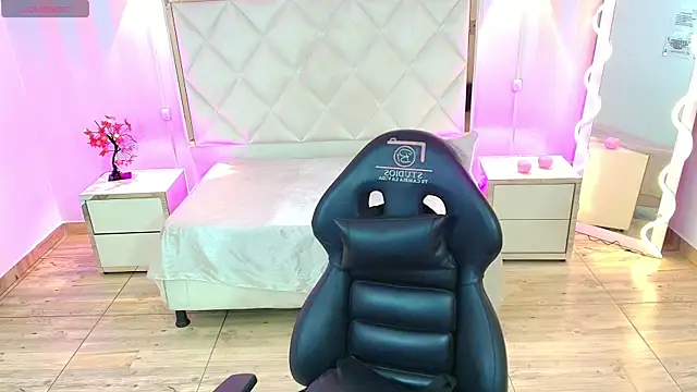 Brendda tay online show from January 11, 3:11 am