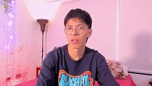 Snapshot of alexandersawyer chatting on March 5, 12:00 pm alexandersawyer online show from March 5, 12:00 pm