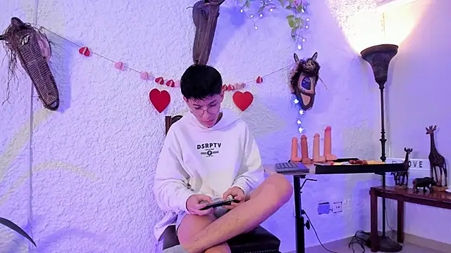 Snapshot of alexandersawyer chatting on March 8, 12:30 pm alexandersawyer online show from March 8, 12:30 pm