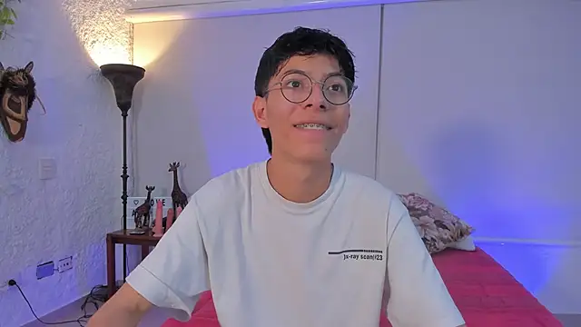 Snapshot of alexandersawyer chatting on March 10, 3:45 am alexandersawyer online show from March 10, 3:45 am