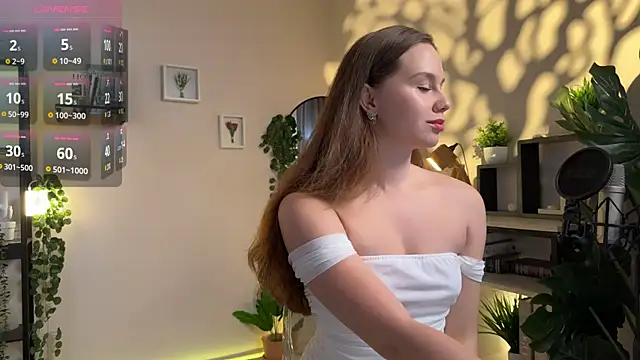 Julie Rhodes online show from November 4, 12:59 pm