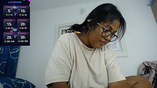 miajoseph  online show from March 21, 4:17 am