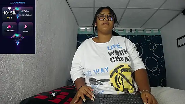 Snapshot of miajoseph_ chatting on May 5, 3:03 am miajoseph online show from May 5, 3:03 am