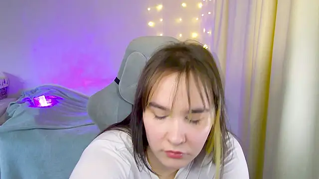 Snapshot of Rosie_Nana chatting on January 12, 3:03 pm Rosie Nana online show from January 12, 3:03 pm