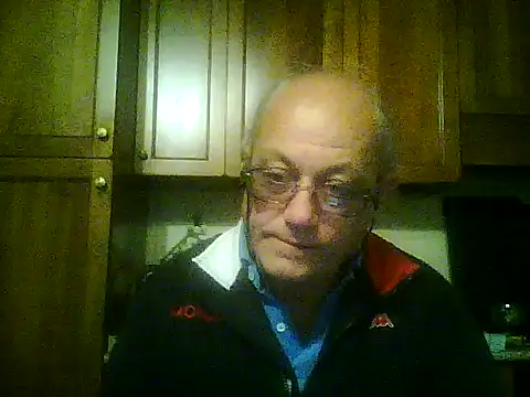 Snapshot of gianbragallini chatting on October 10, 8:08 pm gianbragallini online show from October 10, 8:08 pm