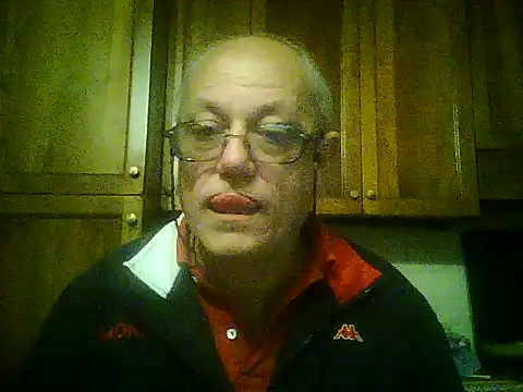 Snapshot of gianbragallini chatting on October 13, 10:32 pm gianbragallini online show from October 13, 10:32 pm