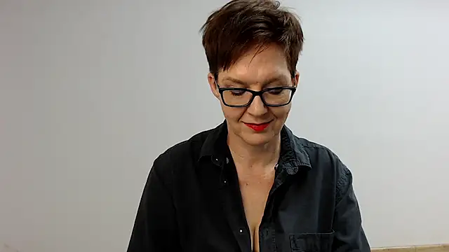 Snapshot of Sofie69Velvet chatting on March 15, 8:48 am Sofie69Velvet online show from March 15, 8:48 am