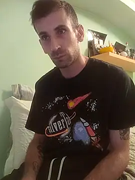 Snapshot of Davlupweed93 chatting on October 20, 10:27 am Davlupweed93 online show from October 20, 10:27 am