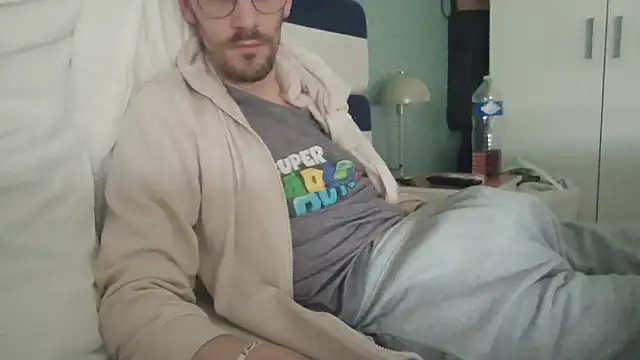 passif520 online show from March 11, 1:39 pm