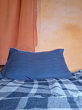 HelenHoltz online show from March 31, 2:02 am