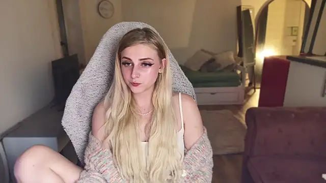 ce leste   online show from February 20, 8:47 pm