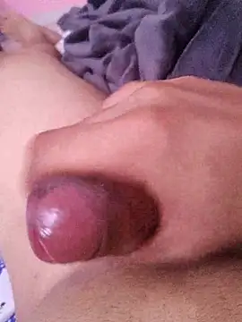 Snapshot of Fee096 chatting on December 3, 5:55 pm Fee096 online show from December 3, 5:55 pm