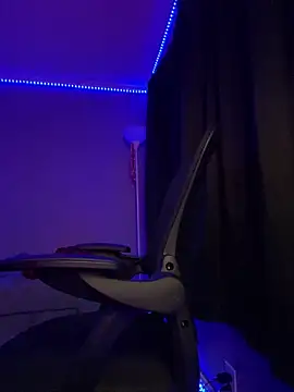 plutomf online show from September 24, 7:28 pm