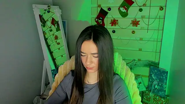 Bella XO online show from December 5, 8:12 am