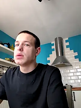 Snapshot of pretty_roman chatting on February 6, 8:29 am pretty roman online show from February 6, 8:29 am