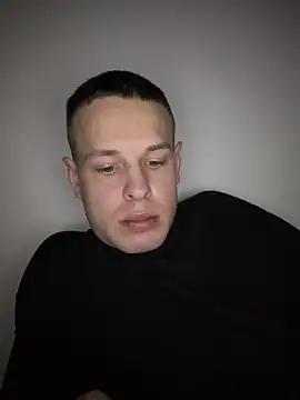 pretty roman online show from April 21, 8:01 pm